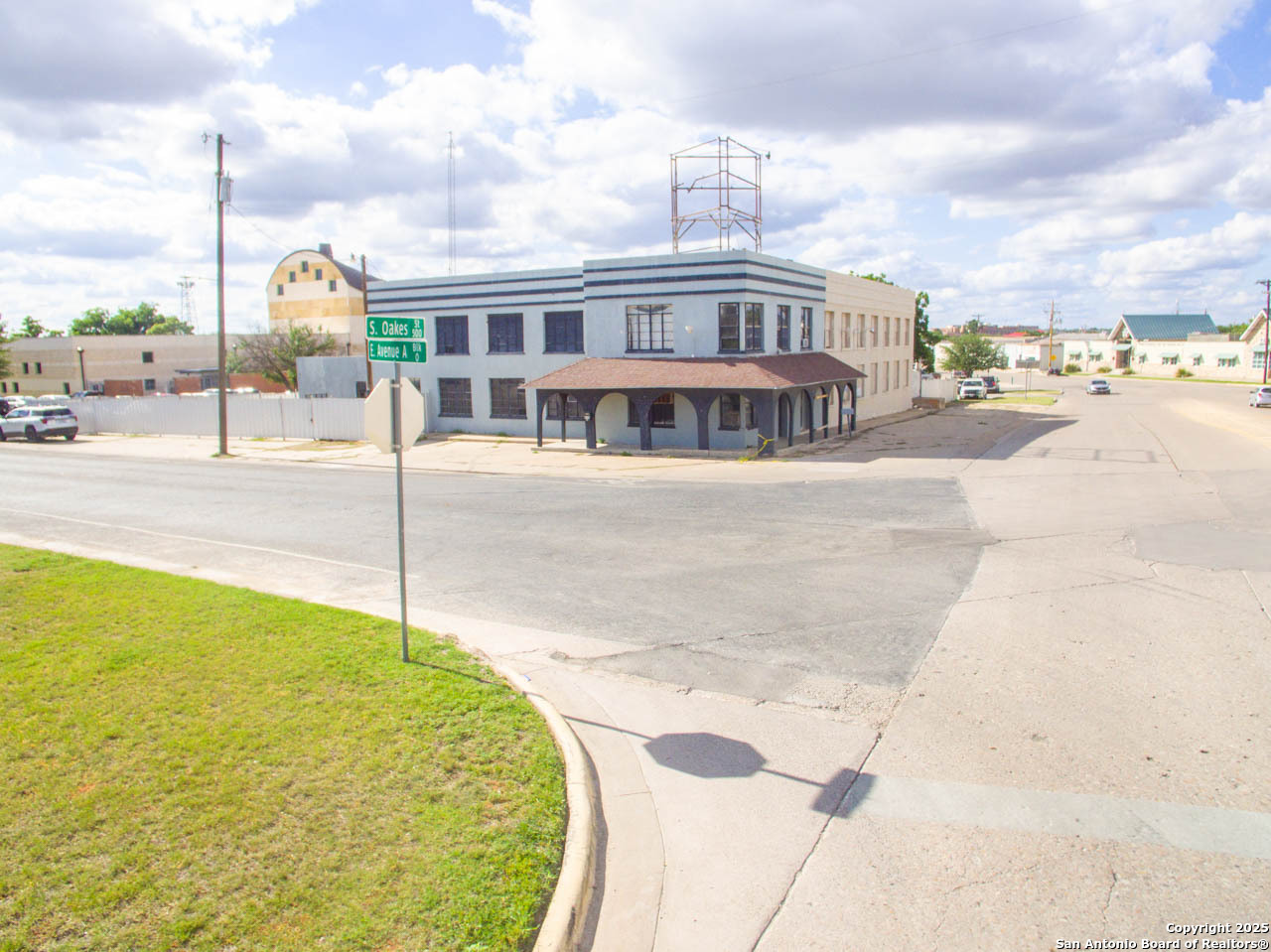 455 S Oaks San Angelo TX 76903