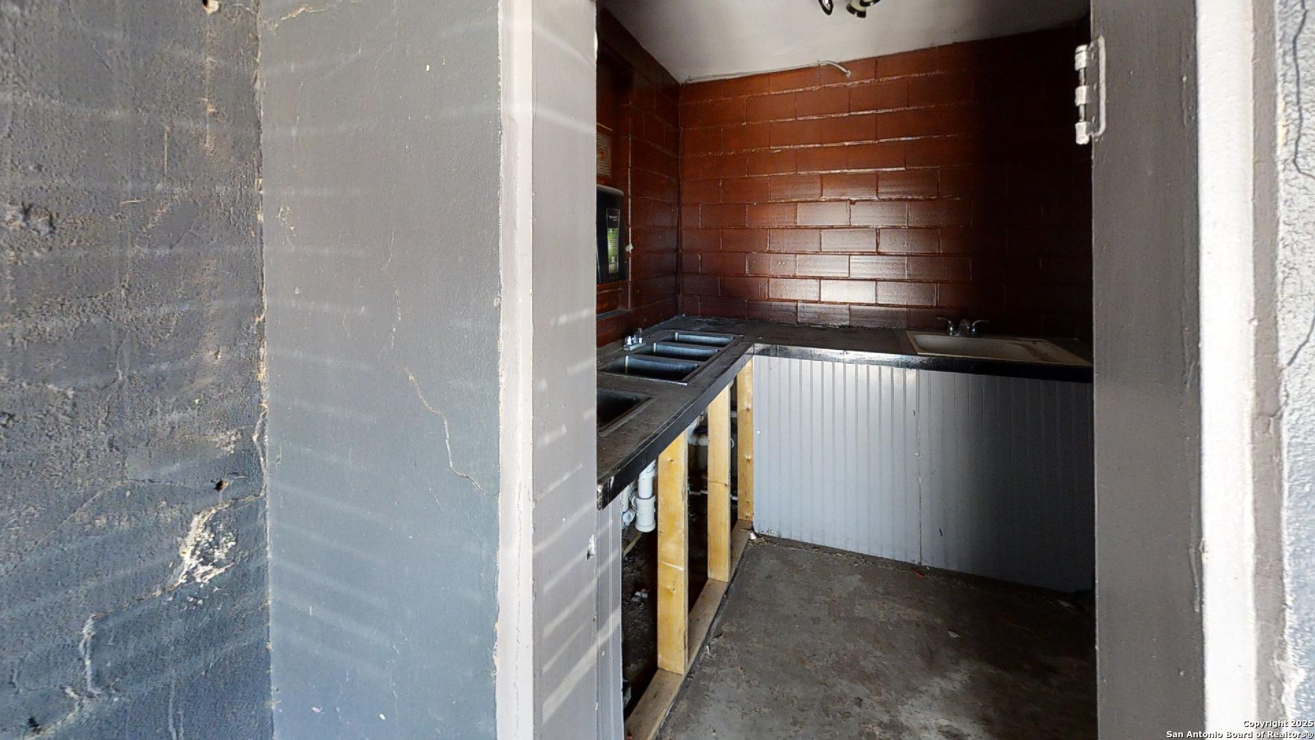 455 S Oaks San Angelo TX 76903