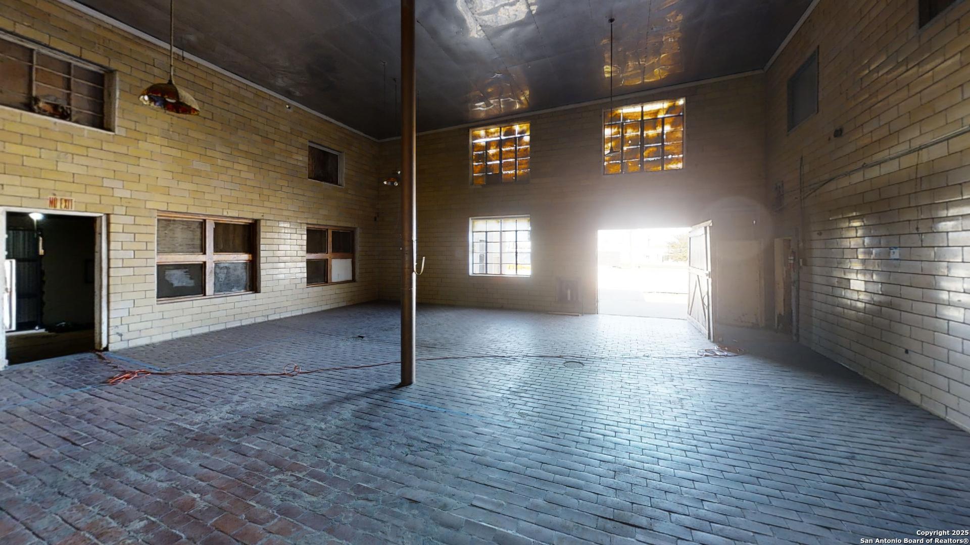 455 S Oaks San Angelo TX 76903