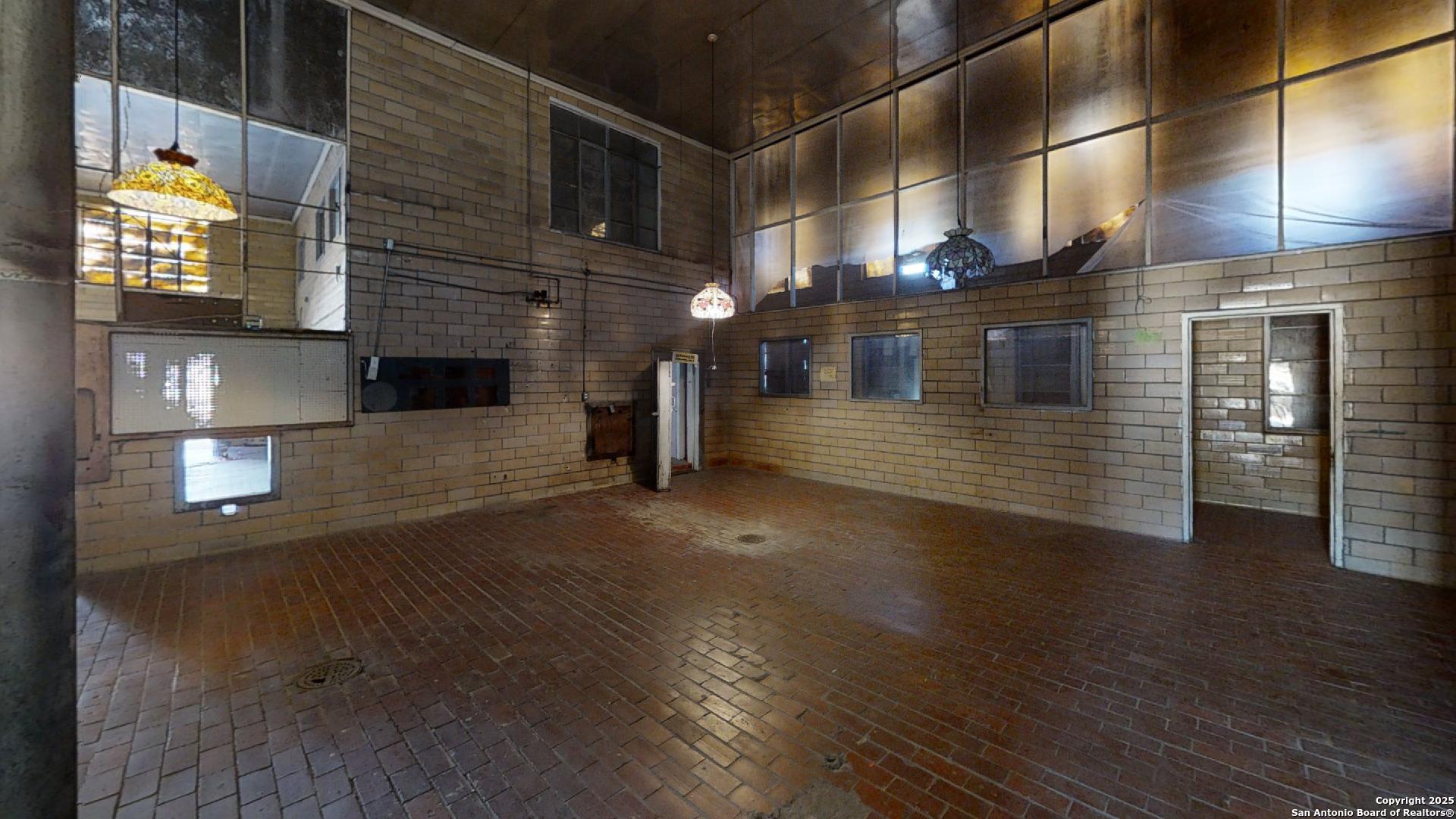 455 S Oaks San Angelo TX 76903