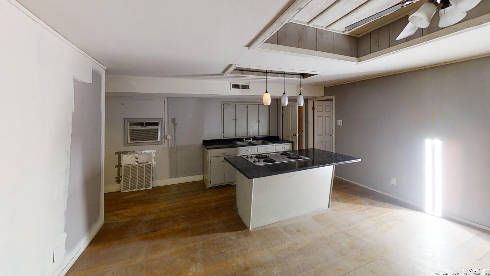 455 S Oaks San Angelo TX 76903