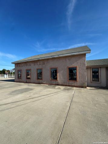 1577 S Veterans Eagle Pass TX 78885