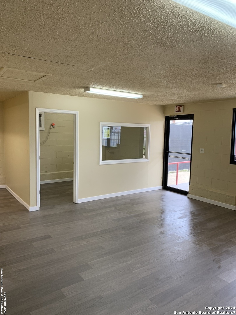 1707 S General Mcmullen Drive San Antonio TX 78237