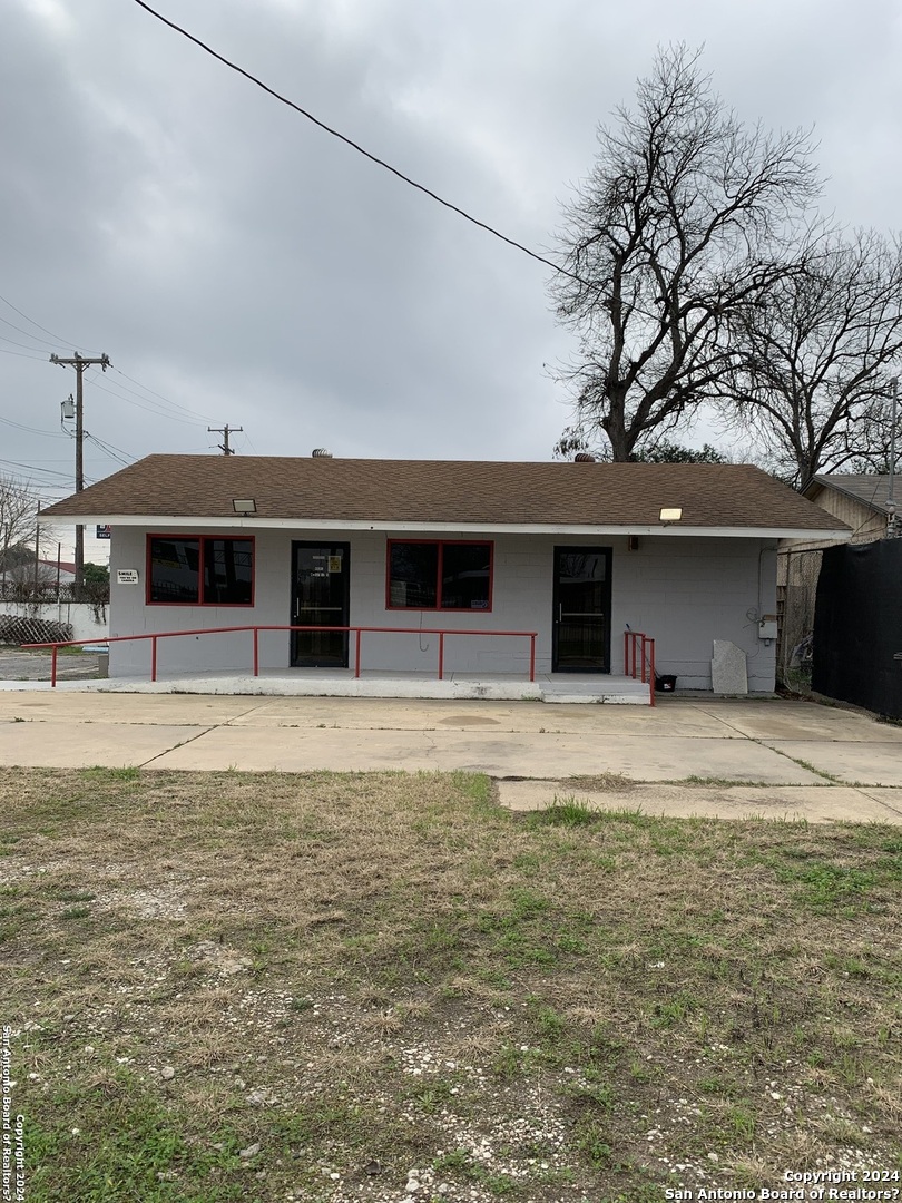 1707 S General Mcmullen Drive San Antonio TX 78237