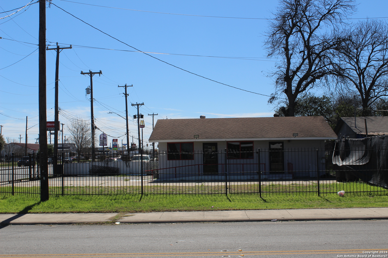 1707 S General Mcmullen Drive San Antonio TX 78237