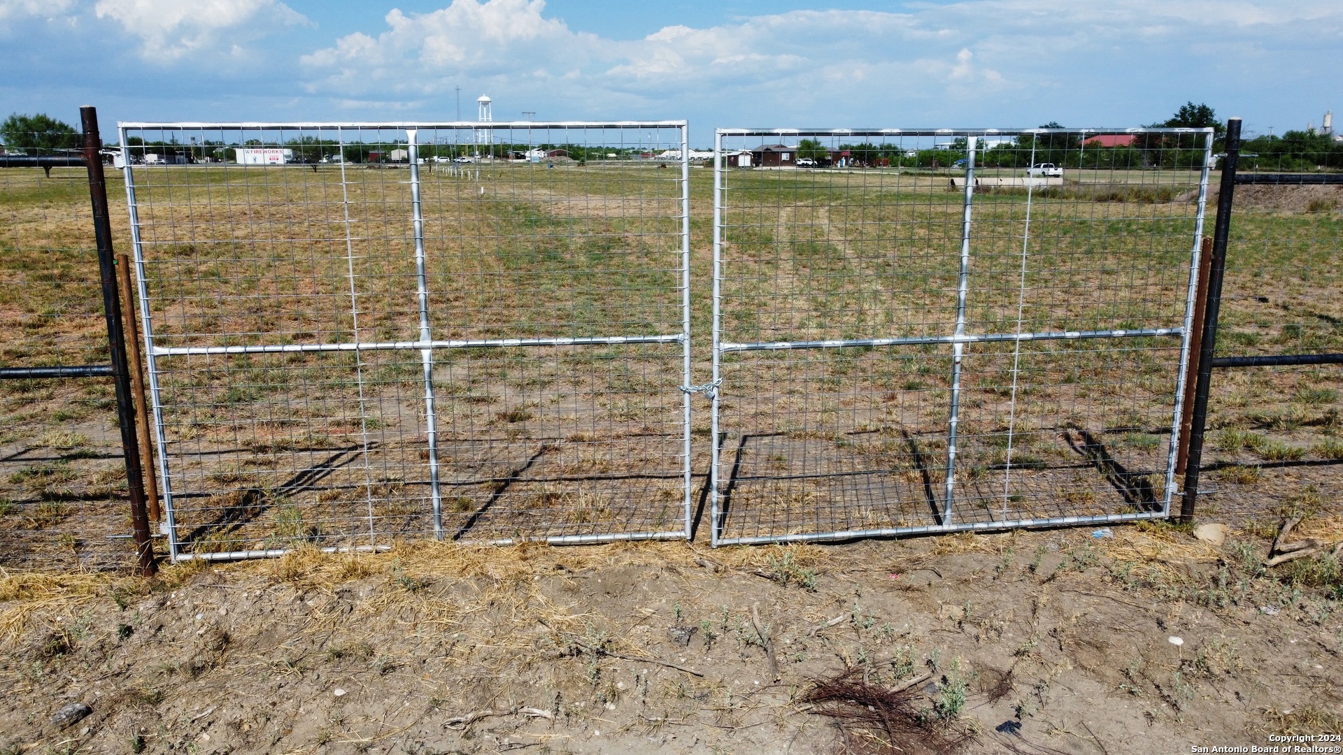 4303 Us Highway 83 Crystal City TX 78839