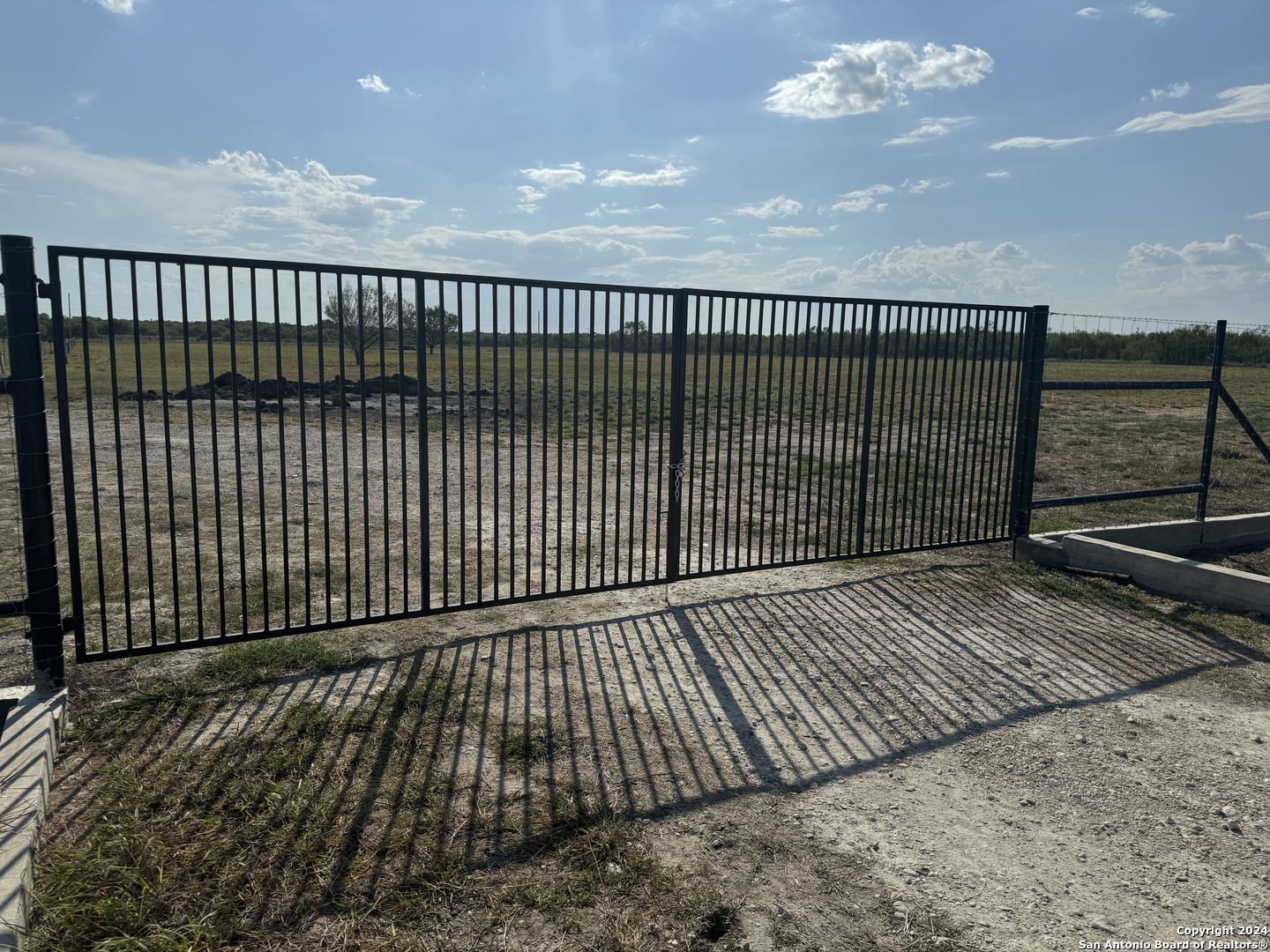 4303 Us Highway 83 Crystal City TX 78839