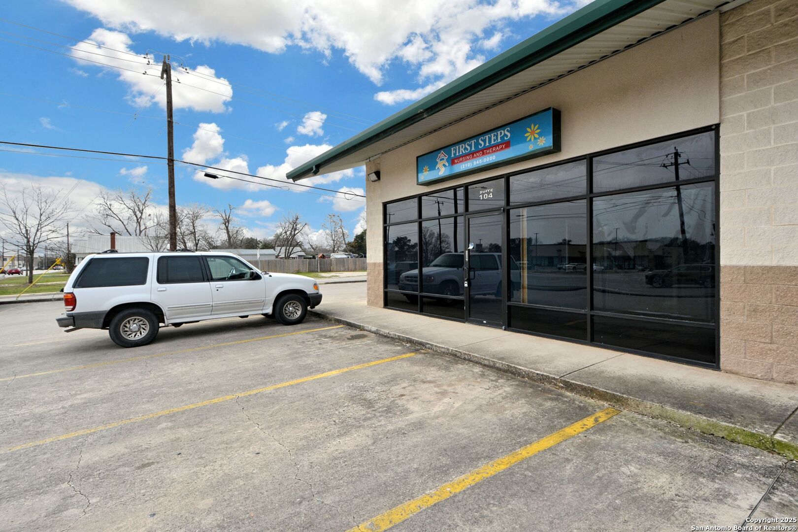 105 S Seguin Converse TX 78109