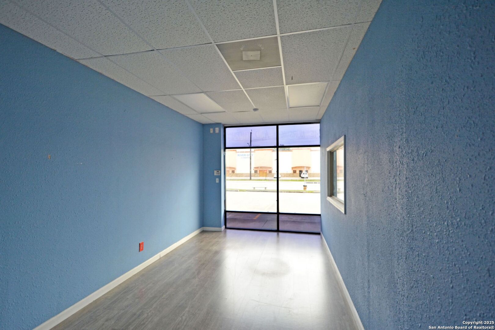 105 S Seguin Converse TX 78109