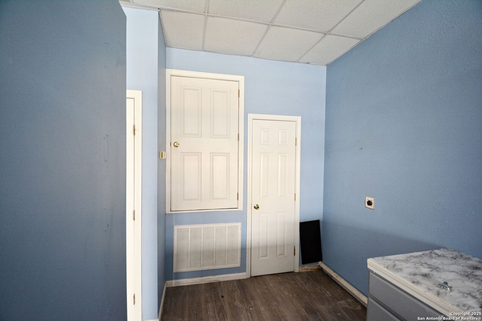 105 S Seguin Converse TX 78109