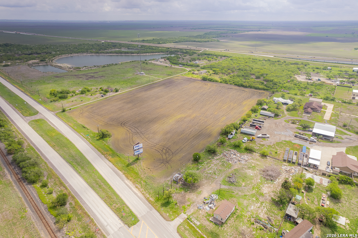 Tbd Us 77 TX 78351