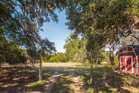 7087 Dietz Elkhorn Road Boerne TX 78015