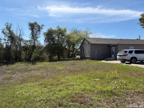 2027 Eastman New Braunfels TX 78130