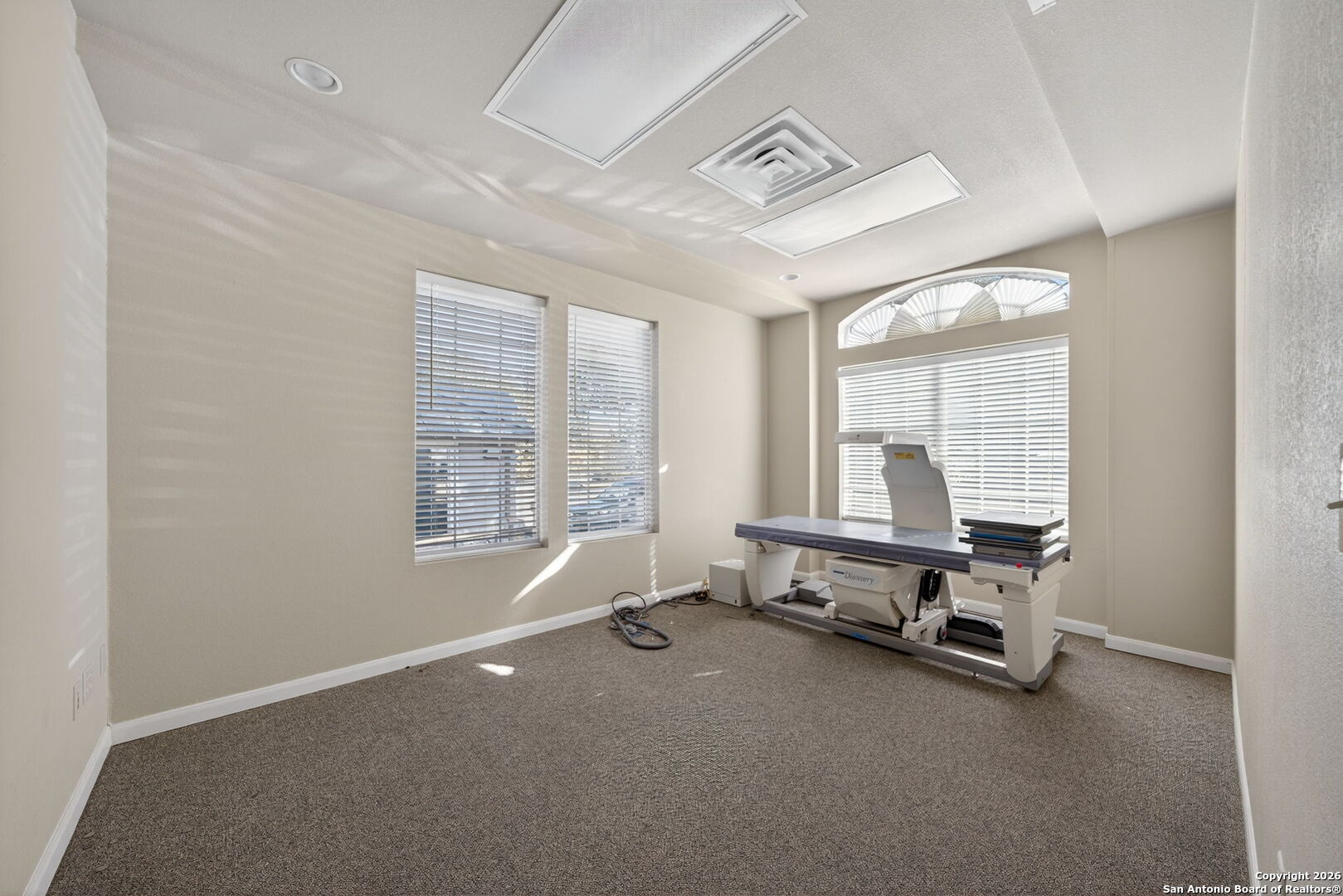 4230 Gardendale San Antonio TX 78229