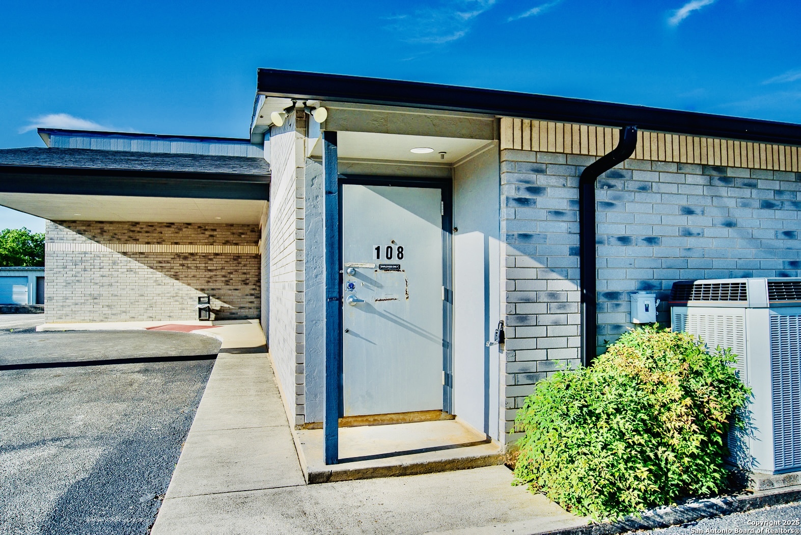 515 N King Street Seguin TX 78155