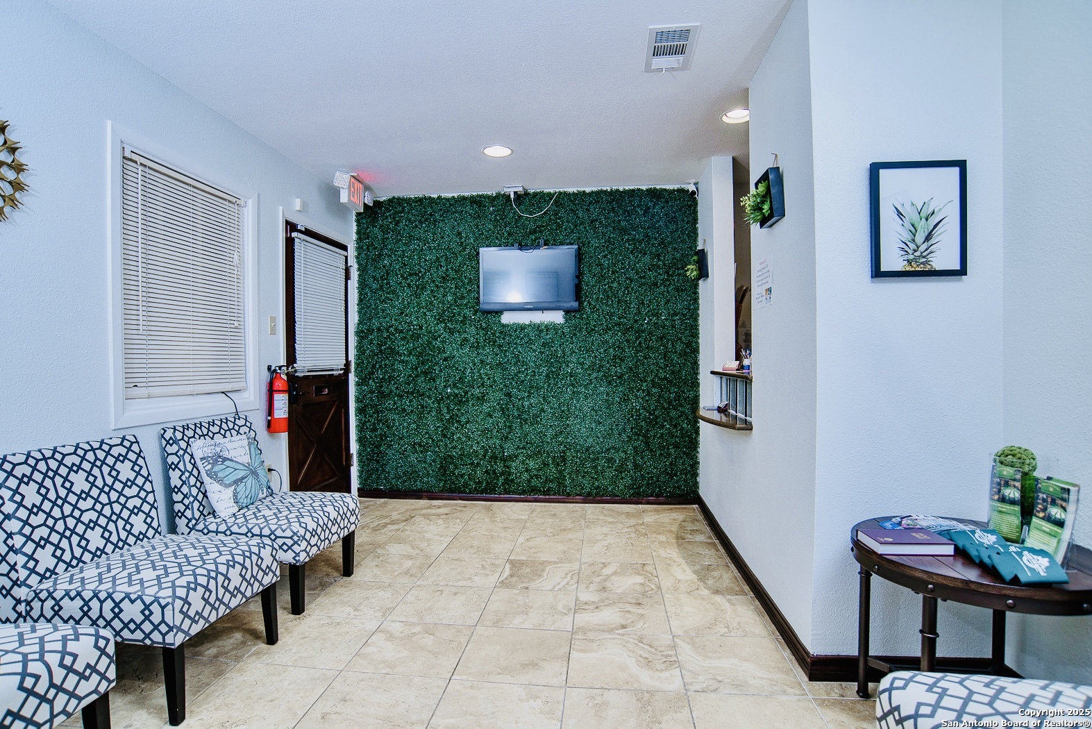 515 N King Street Seguin TX 78155