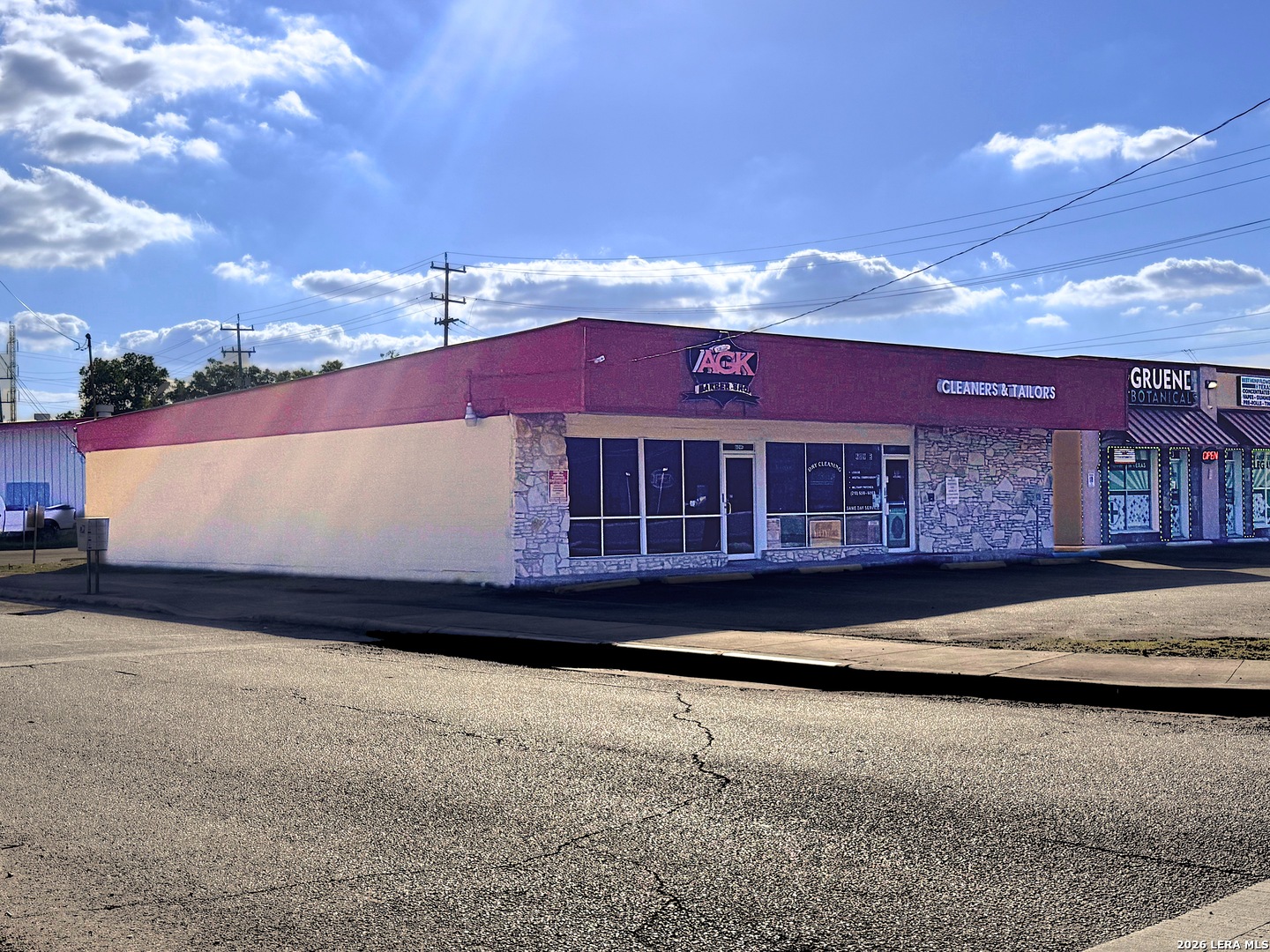 609 Pat Booker Road Universal City TX 78148