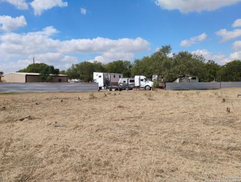 17095 Old Corpus Christi Elmendorf TX 78112