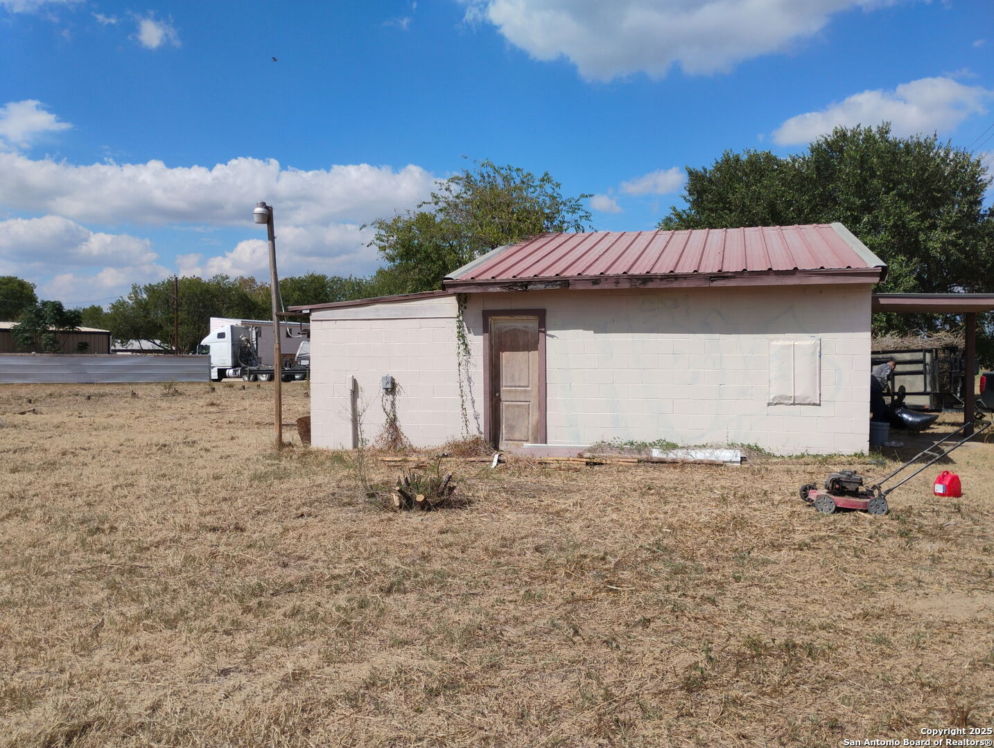 17095 Old Corpus Christi Elmendorf TX 78112