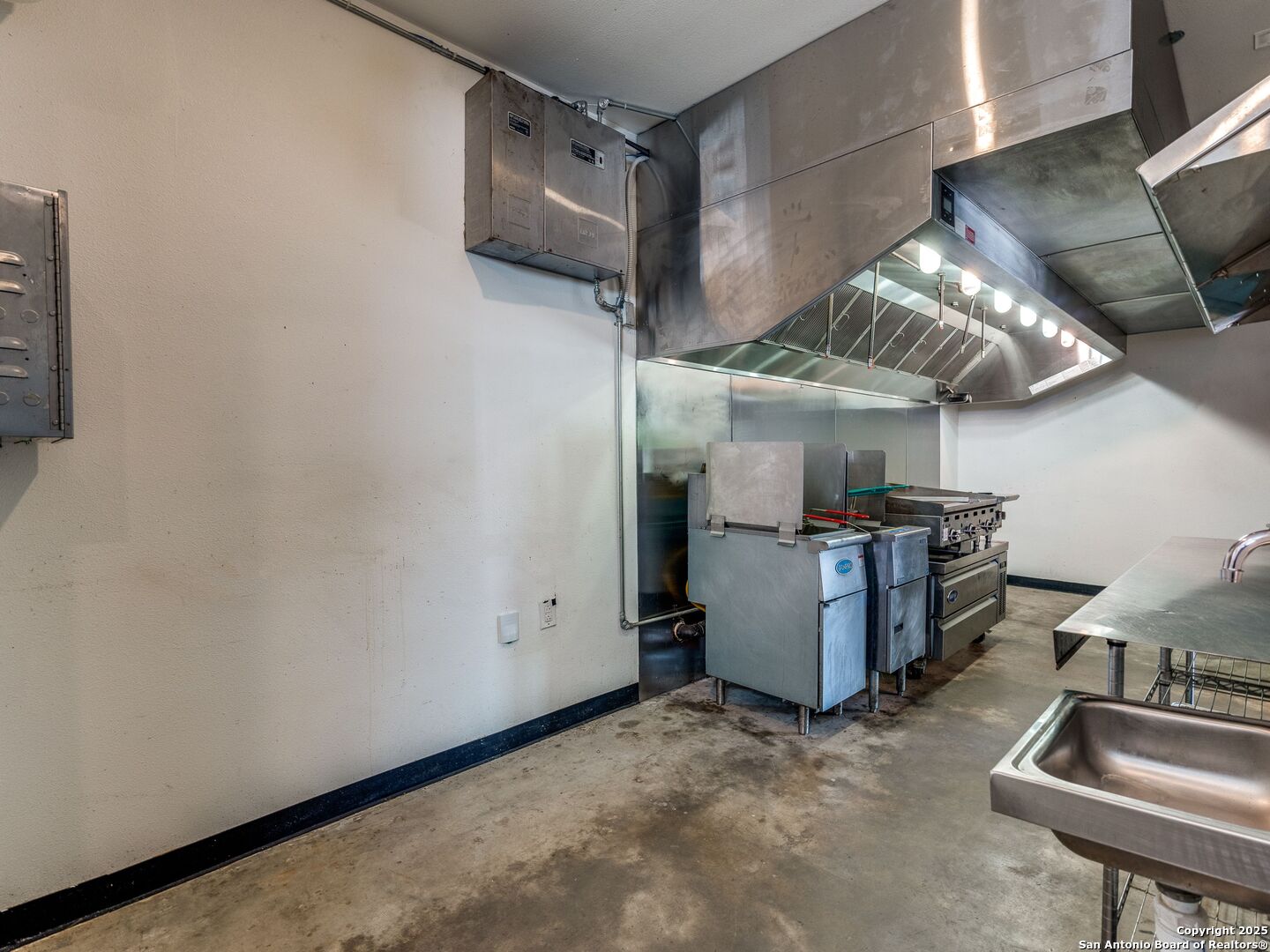 419 S Hackberry Street San Antonio TX 78203