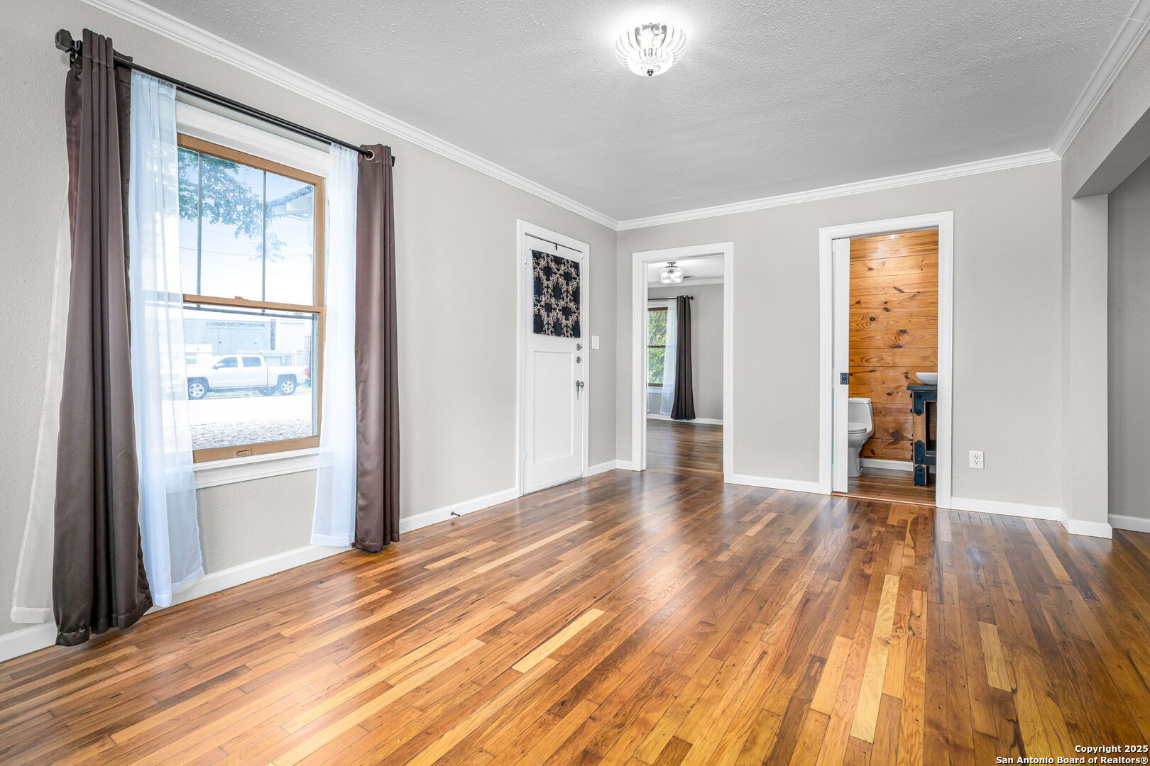 150 W Faust New Braunfels TX 78130