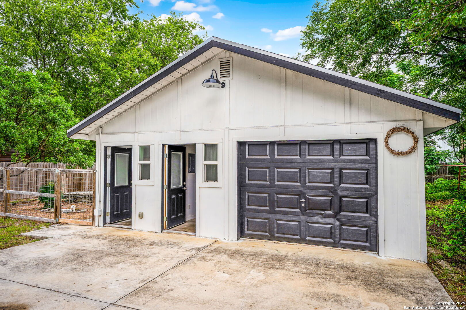 150 W Faust New Braunfels TX 78130