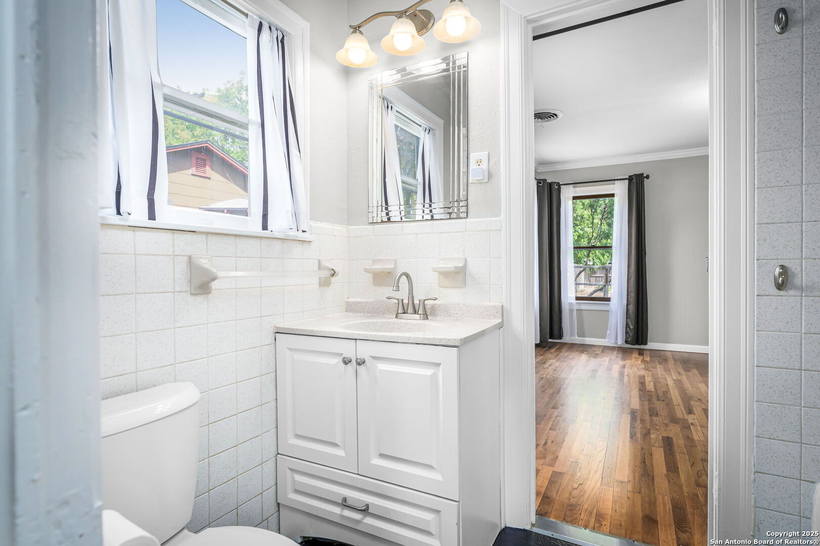 150 W Faust New Braunfels TX 78130