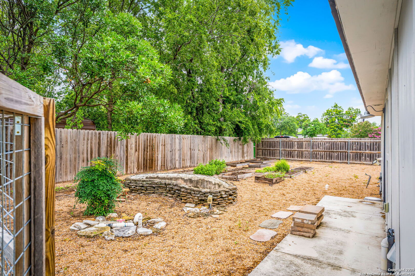 150 W Faust New Braunfels TX 78130