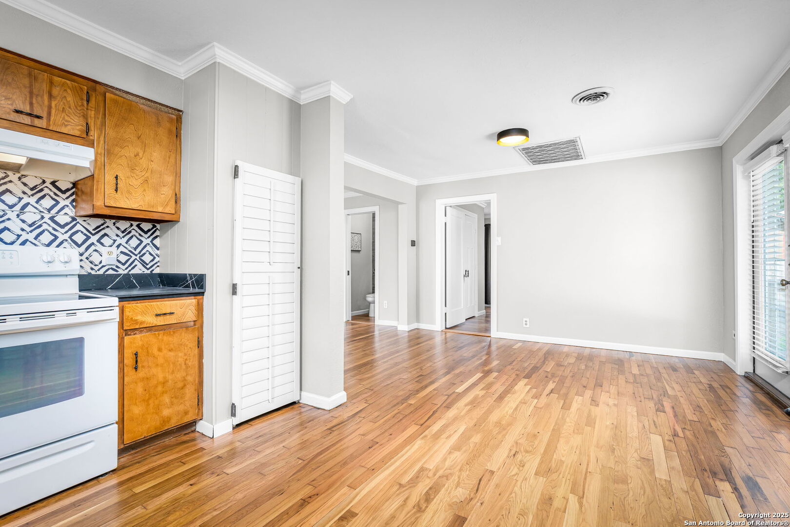 150 W Faust New Braunfels TX 78130