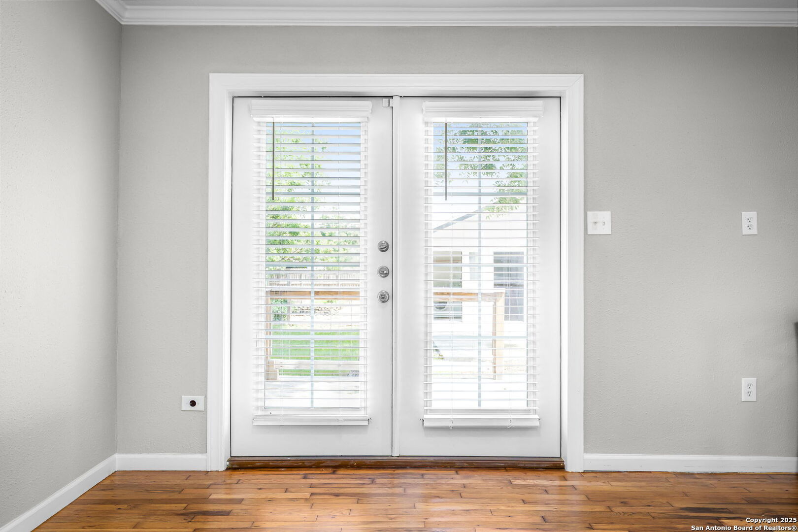 150 W Faust New Braunfels TX 78130