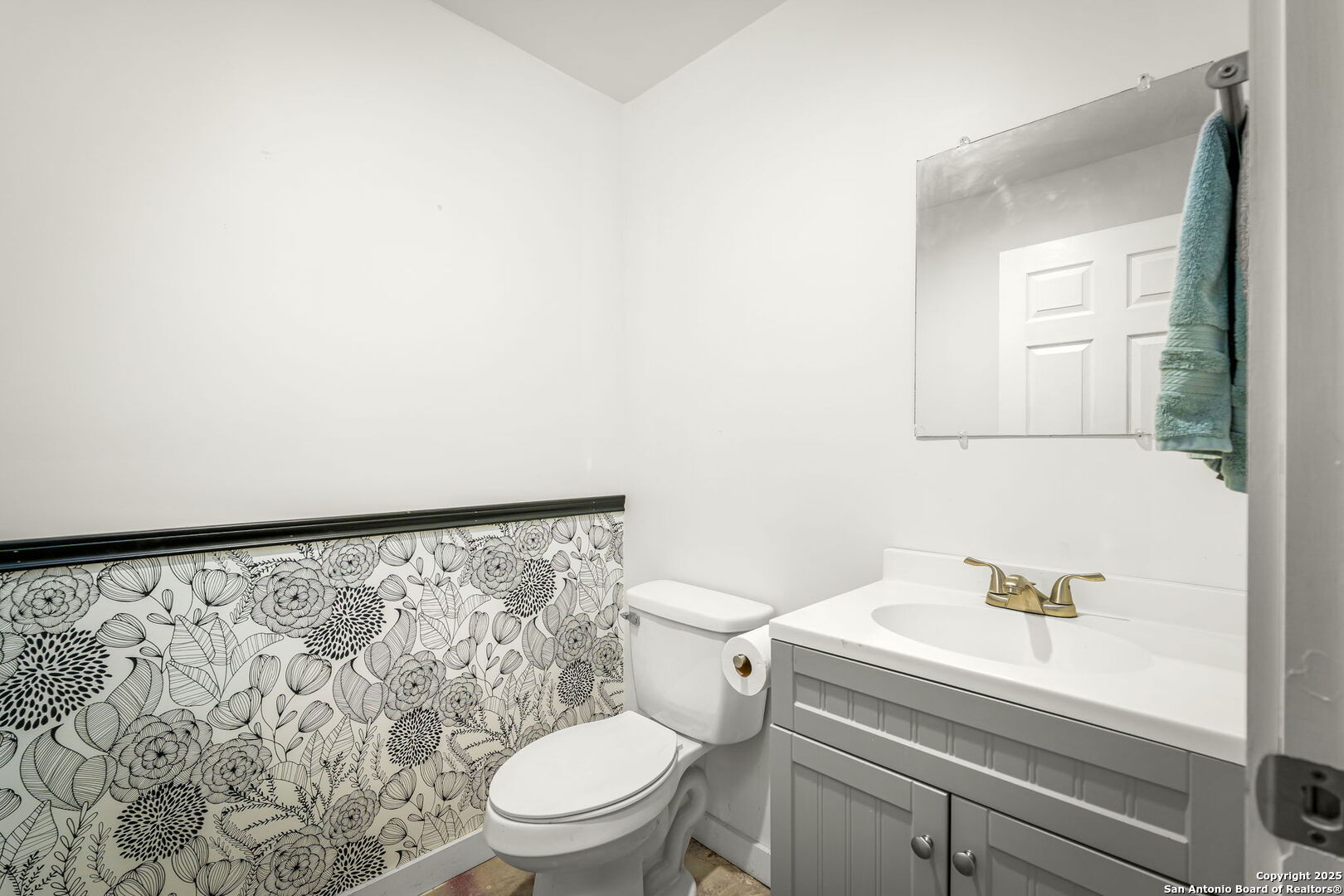 150 W Faust New Braunfels TX 78130