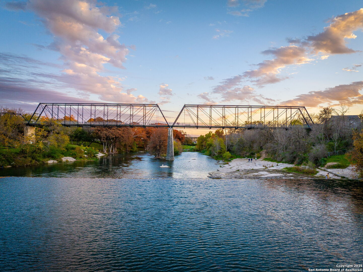 150 W Faust New Braunfels TX 78130