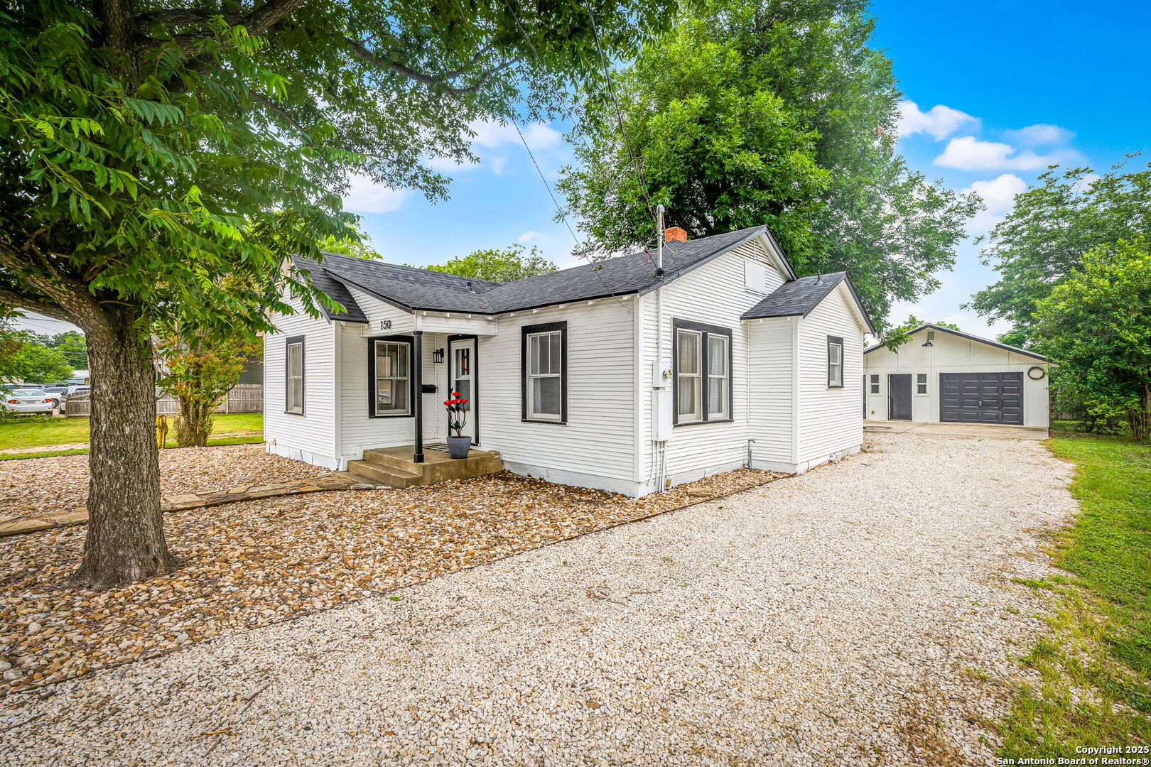 150 W Faust New Braunfels TX 78130