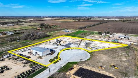 146 Motts Parkway Marion TX 78124