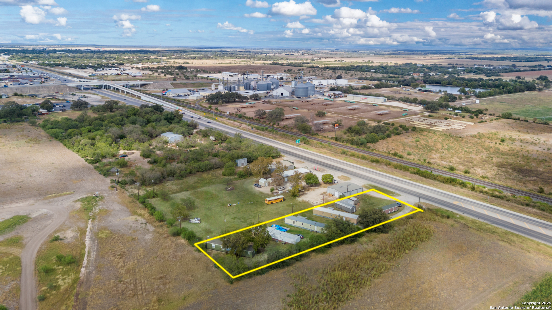 701 19th Hondo TX 78861