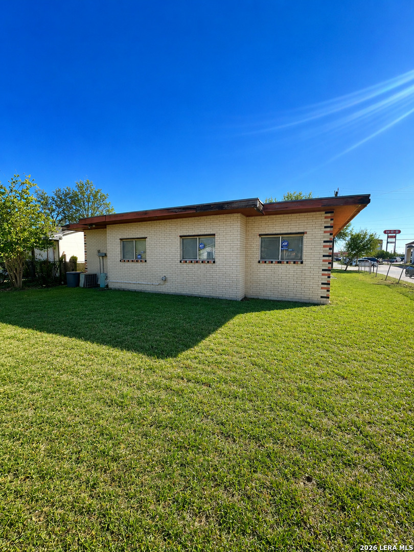 378 Las Palmas Drive San Antonio TX 78237