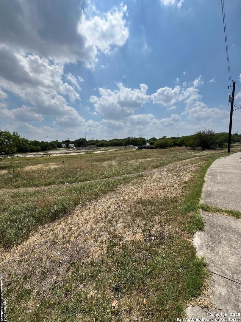 5557 Larkdale Drive San Antonio TX 78233