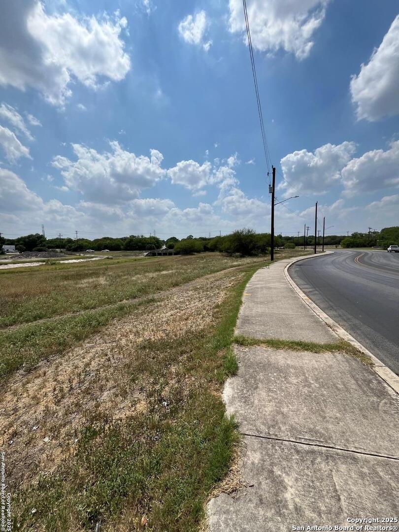 5557 Larkdale Drive San Antonio TX 78233