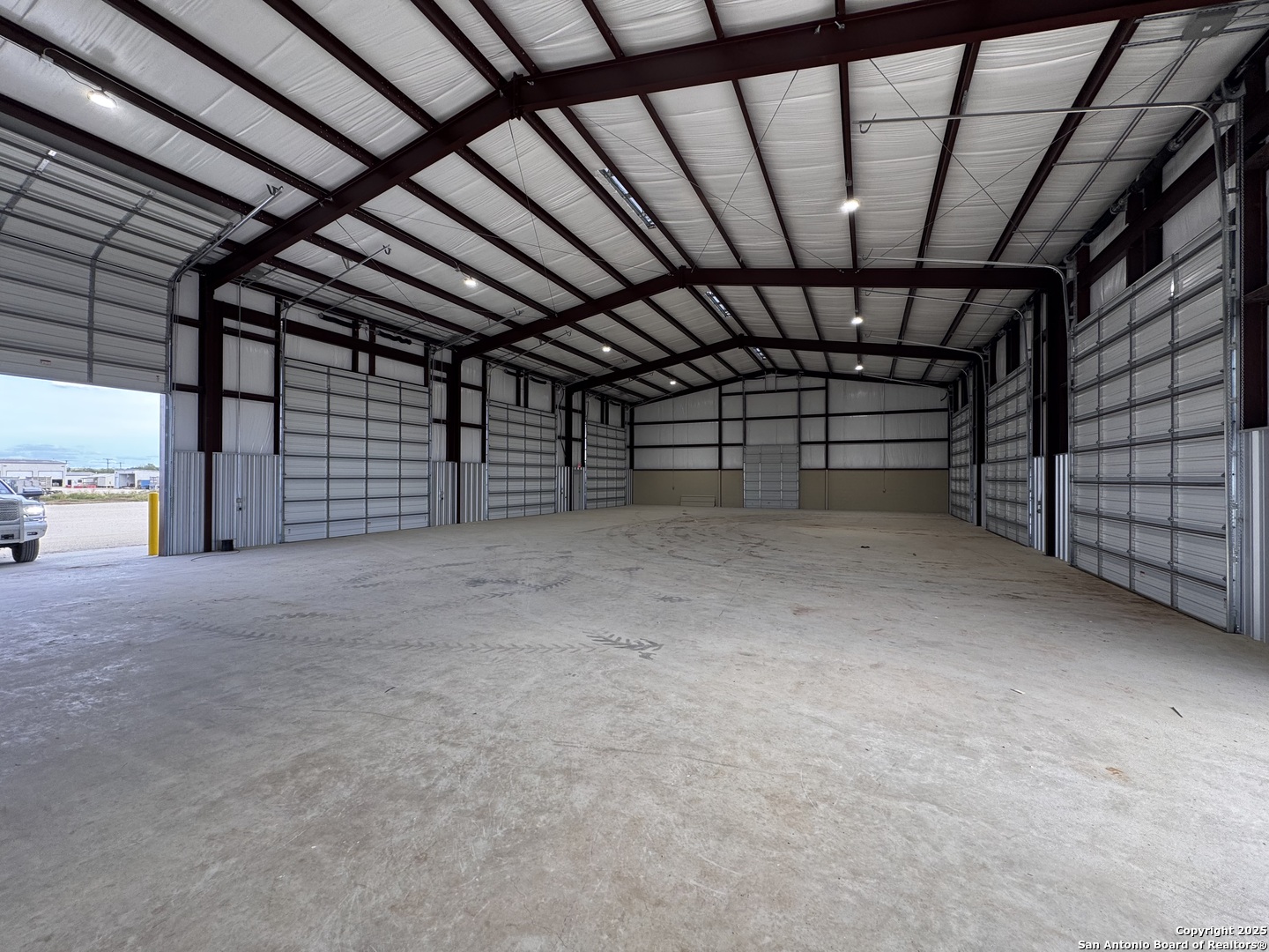 772 County Road 429 Pleasanton TX 78064