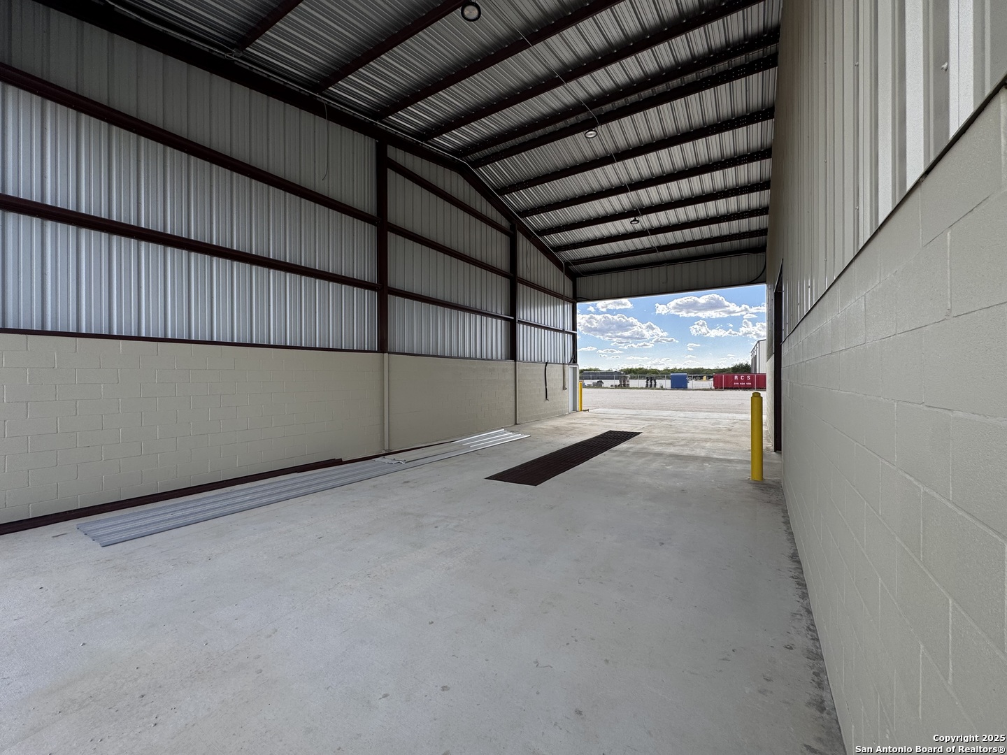 772 County Road 429 Pleasanton TX 78064