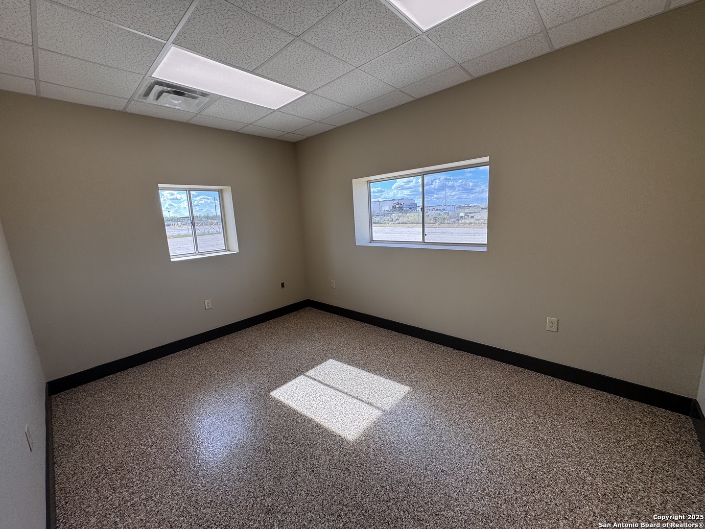 772 County Road 429 Pleasanton TX 78064