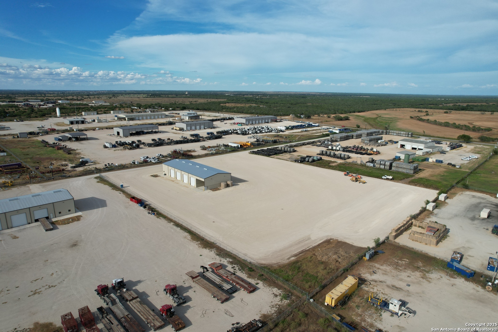 772 County Road 429 Pleasanton TX 78064