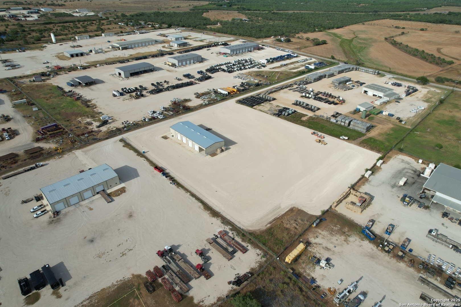 772 County Road 429 Pleasanton TX 78064