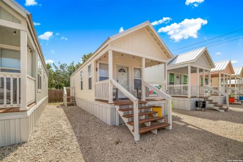702 N 8th Street Port O'connor TX 77982