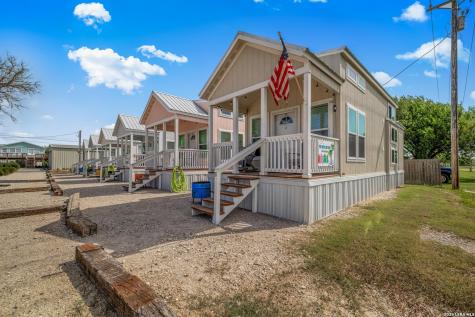 702 N 8th Street Port O'connor TX 77982