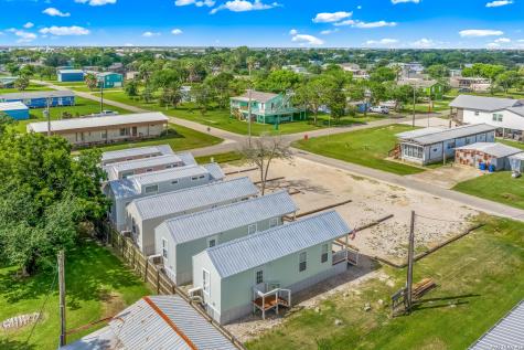 702 N 8th Street Port O'connor TX 77982