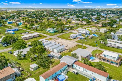702 N 8th Street Port O'connor TX 77982