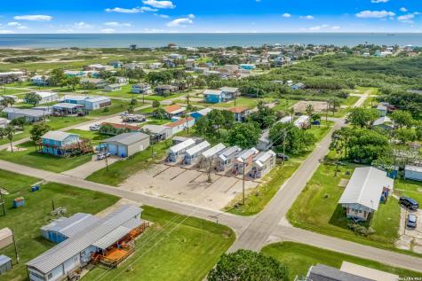702 N 8th Street Port O'connor TX 77982