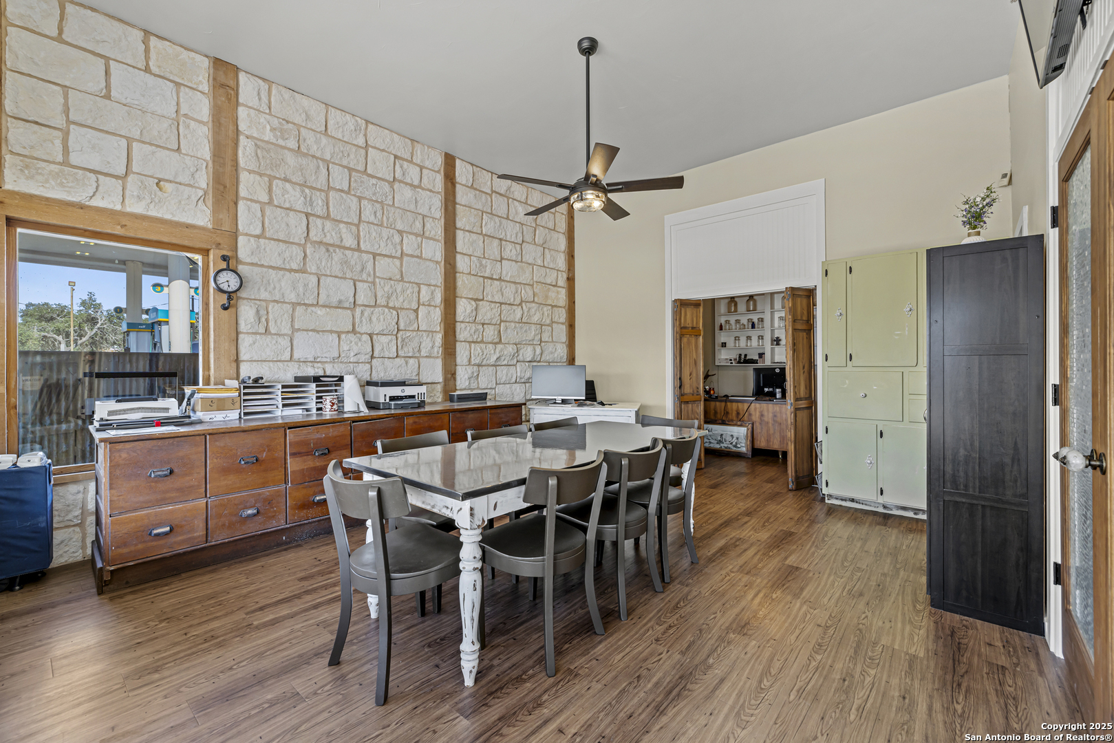 23654 W Us Highway 290 Harper TX 78631