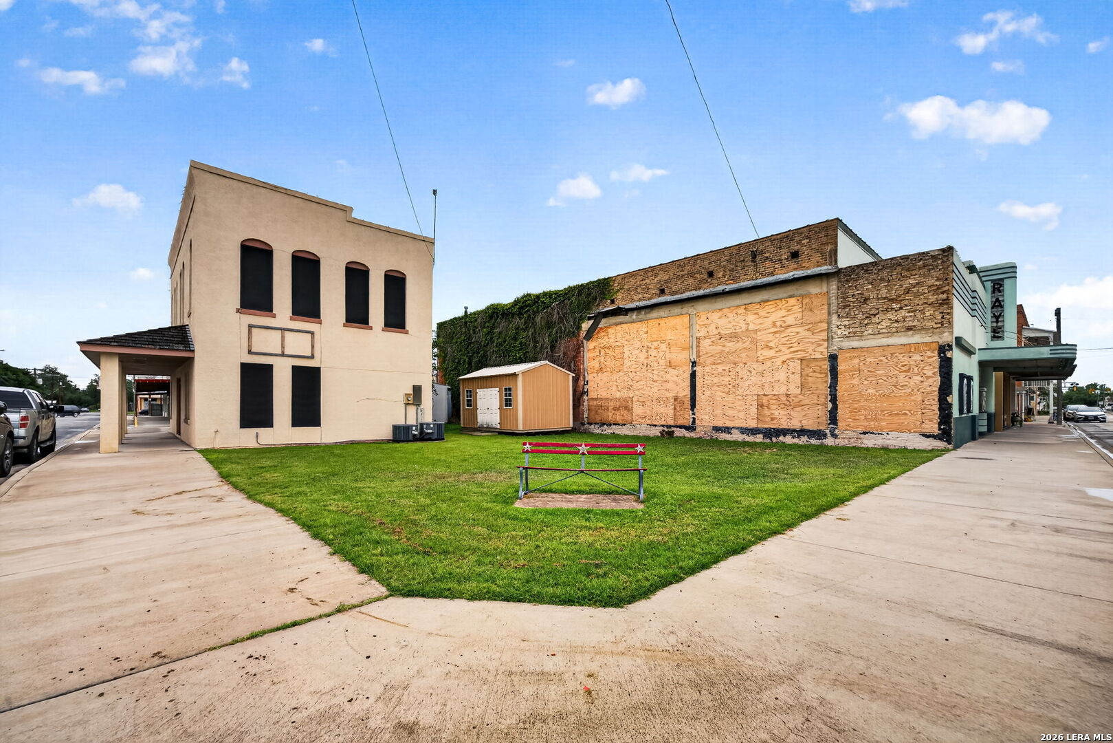 1708 Ave M Hondo TX 78861